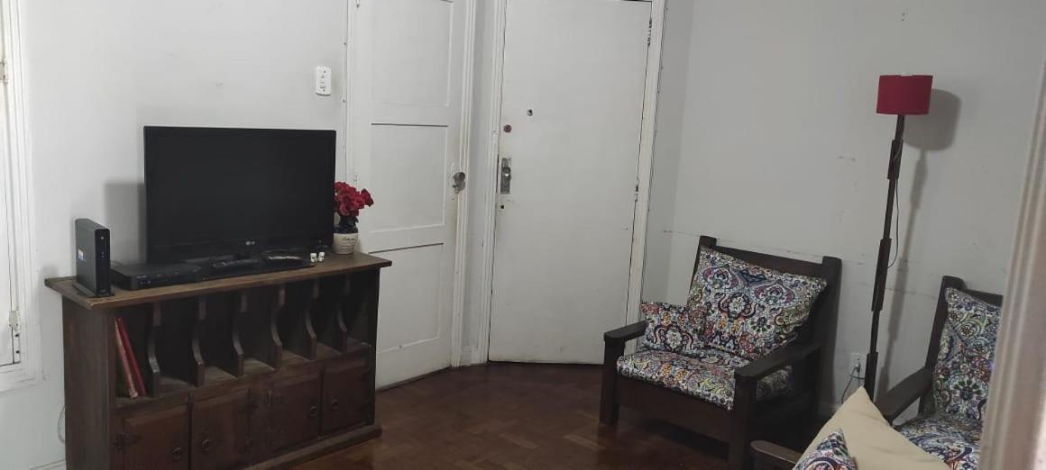 Apartment Quadra Da Praia 13 Copacabana Posto 6 Rio de Janeiro